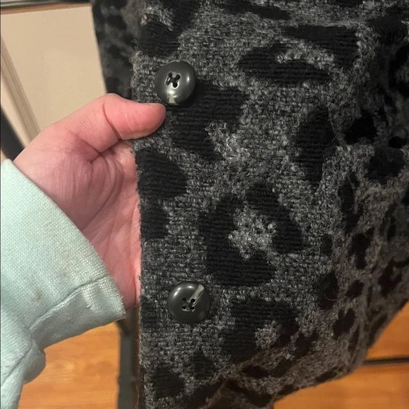 Madewell Leopard Print Cardigan Texture and Thread - Picture 6 of 10